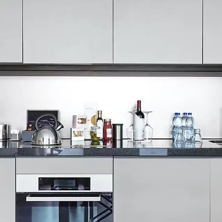Allegroitalia San Pietro All'orto 6 Апарт-отель 4*